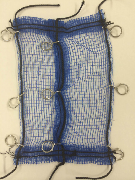 画像：周囲6mmロープ+1mピッチ吊り具